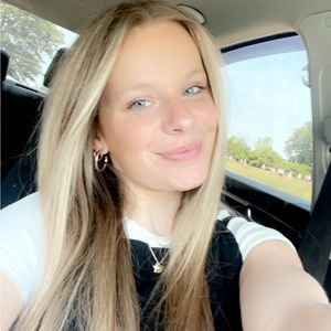 Meet your Posher, Allison